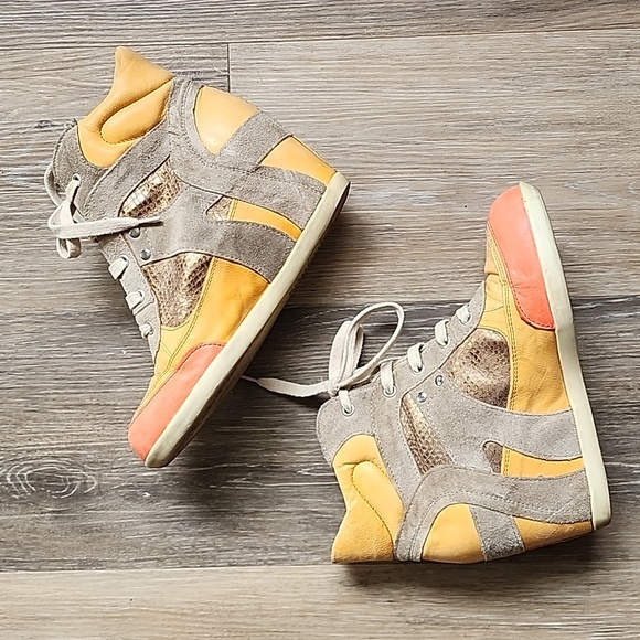 Manas Shoes - Manas women's high-tops & wedge sneakers